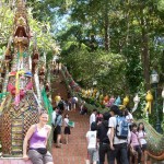Die lange Treppe rauf zum Wat Doi Suthep
