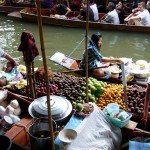 Früchteboot Schwimmender Markt