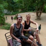 Mit dem Elefanten auf dem Elefanttrack im Camp Wangpo