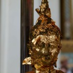an dem Buddah konnte jeder ein Stück Blattgold selber anbringen