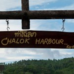 In dieser Bucht bleiben wir nun für zwei Nächte. Chalok Bay im Süden Thailands.