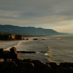 Die Küste vor Punakaiki in der Abendsonne.