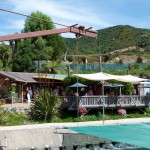 Die Salmon-Anlage mit dem Bistro und dem Geschäftsbereich.