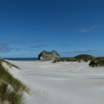 Weit und breit keine Menschenseele. Der Wharariki Beach nordwestlich der Golden Bay.